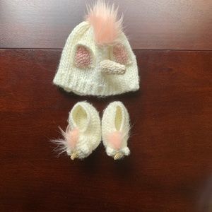 Unicorn hat and booties